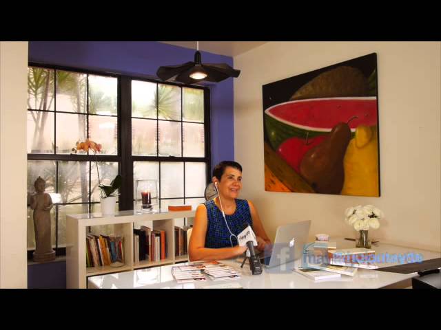 la hija de mi pareja lo manipula