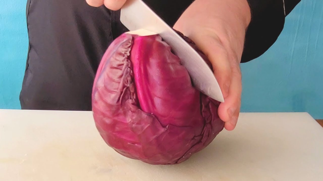 se puede comer la lombarda cruda